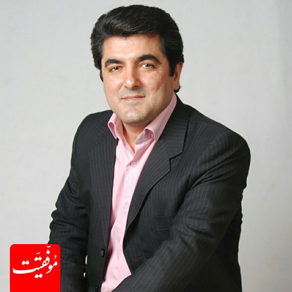 در شماره 342 #مجله #موفقیت خواهید خواند :
#دکتر #علی #شاه #حسینی، در شماره 342 موفقیت و در مصاحبه‌ای مجزا راه‌های مقابله با #بی‌پولی را بیان کرده و می‌گوید: «راهکار #پولدارشدن، زیاد پول درآوردن نیست، بلکه نحوه خرج‌کردن است. کسانی‌که طریقه هزینه‌کردن را بلد نباشند، اگر صدبرابر وضع کنونی‌شان هم درآمد کسب کنند، باز هم فقیر هستند، اما وقتی بدانند چگونه هزینه کنند، با حداقل‌ها می‌توانند پادشاهی کنند.»
#مجله #موفقیت