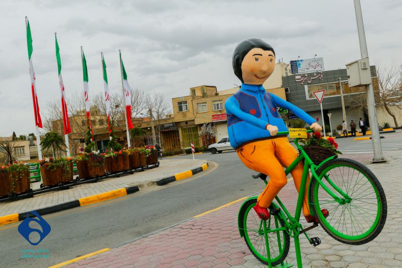 طرح پا به رکاب بهار- فضاسازی شهر با دوچرخه های آذین شده