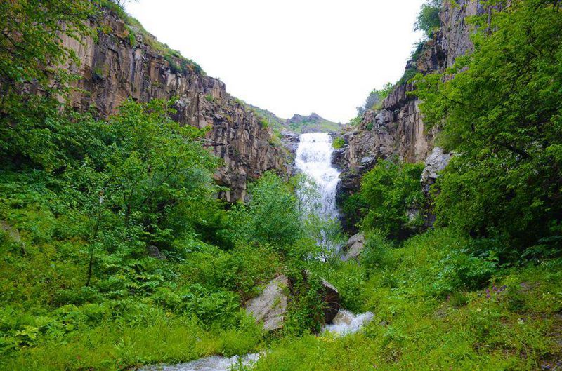 آبشار نیق هوراند
