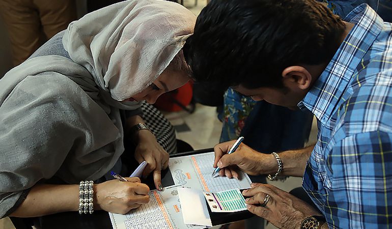 انتخابات در حسینیه جماران