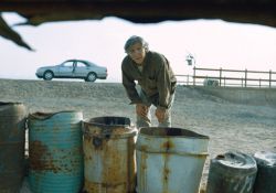 فیلم سینمایی خیلی دور خیلی نزدیک  www.filimo.com/m/m8cgA
