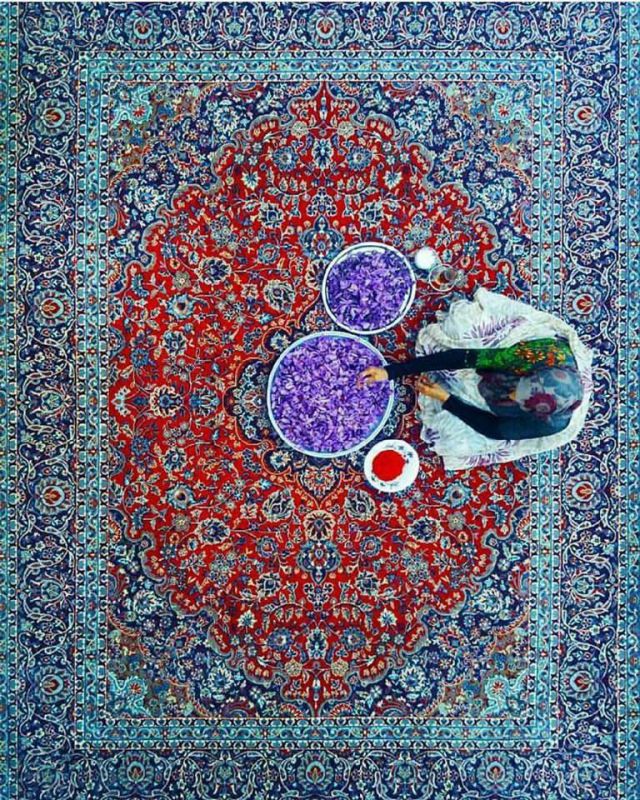 Iranian Carpet
&
Iranian Saffron