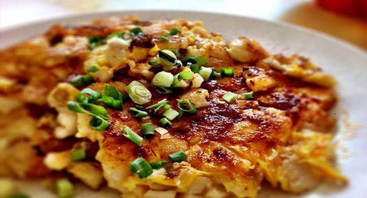 بان میان (Ban Mian) سنگاپوری
بان میان یک نوع سوپ نودل می‌باشد که در آن از نودل، ماهی، گوشت چرخ کرده، سبزیجات و سیر سرخ شده استفاده شده است و در آخر هم یک تخم مرغ خام بر روی غذا شکسته می‌شود که بسیار خوشمزه است.