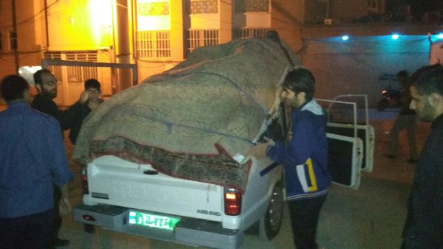 ارسال کمک های مردمی به زلزله زدگان کرمانشاه
#قرارگاه_منتظران_شهادت
#مسجد_آل_یاسین
@al_yassin