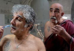فیلم سینمایی یک دزدی عاشقانه  www.filimo.com/m/KvjWL