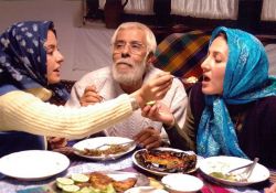 فیلم سینمایی با دست های خالی  www.filimo.com/m/mtuf4