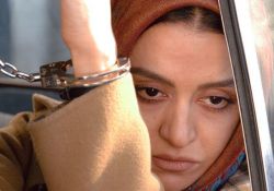 فیلم سینمایی با دست های خالی  www.filimo.com/m/mtuf4