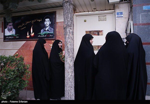 دیدار خواهران تشکل حزب الله سایبر با مادران شهدا